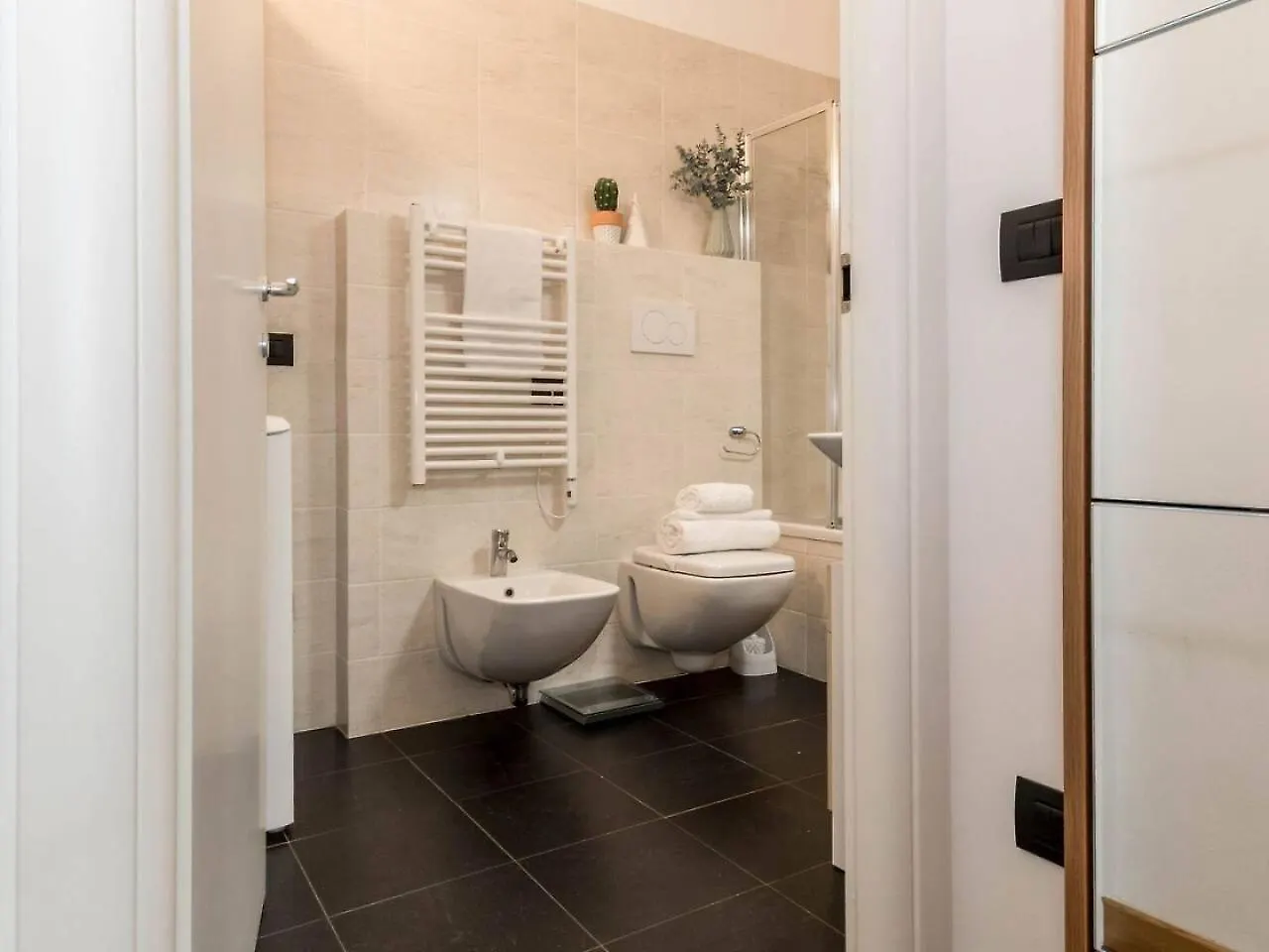 Altido Apt For 4 With Terrace In A Quiet Residential Area Milano Italia